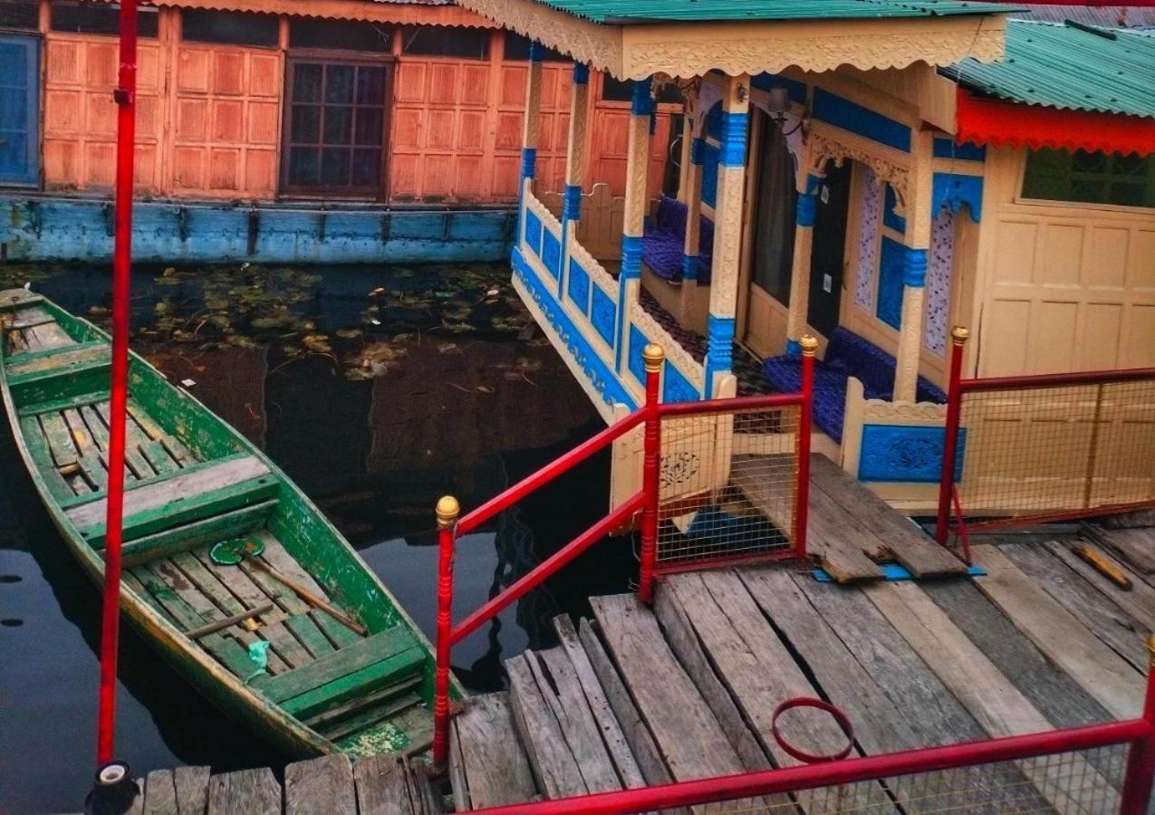 Lalarukh Group Of Houseboats Hotel Srinagar  Exterior photo